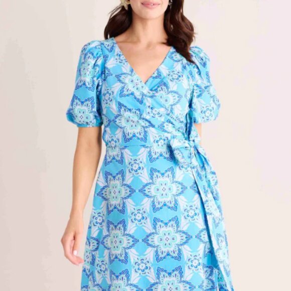 Avara Adeline Dress Large Side Zipper Blue and White Large NWT - Picture 1 of 2